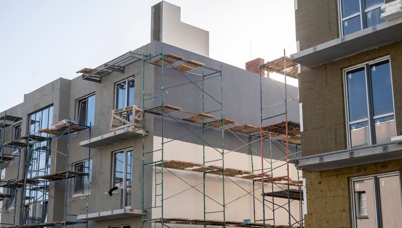 External wall thermal insulation system at a construction site